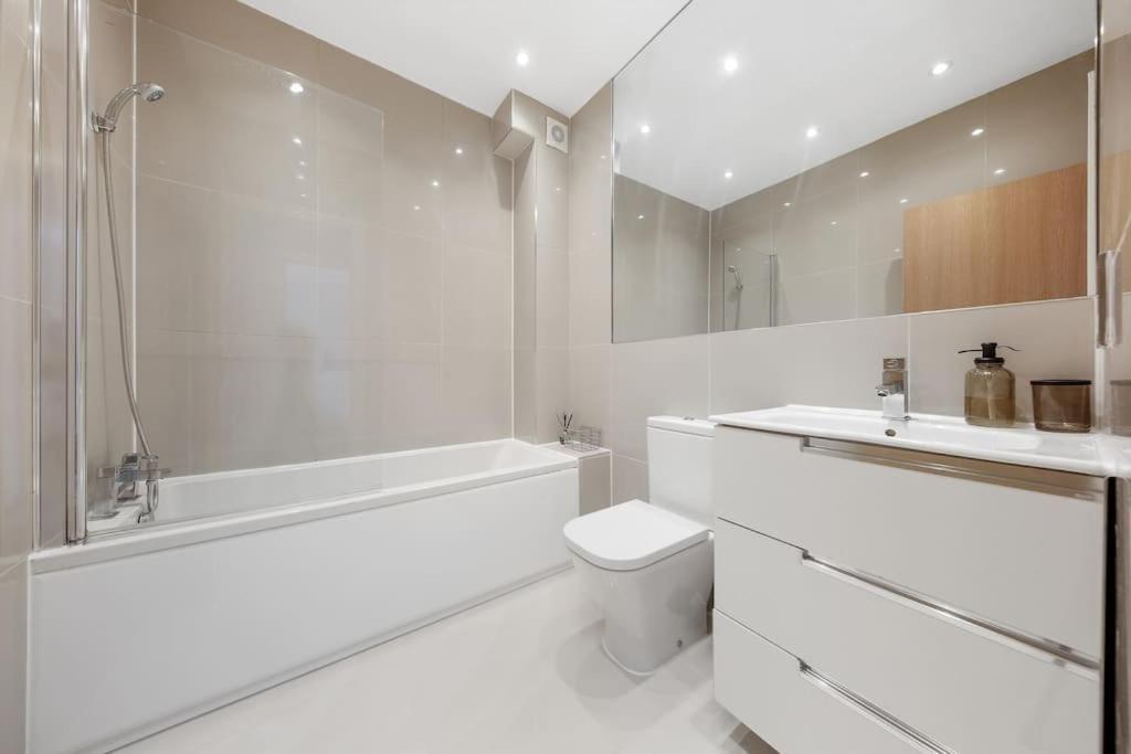 Pleasing 2Bed Flat 10Min To Wimbledon Tennis Court London Luaran gambar